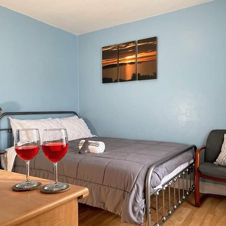 2 Bedroom Apt Near Great Lakes Naval Base And 6 Flags Waukegan Exterior photo