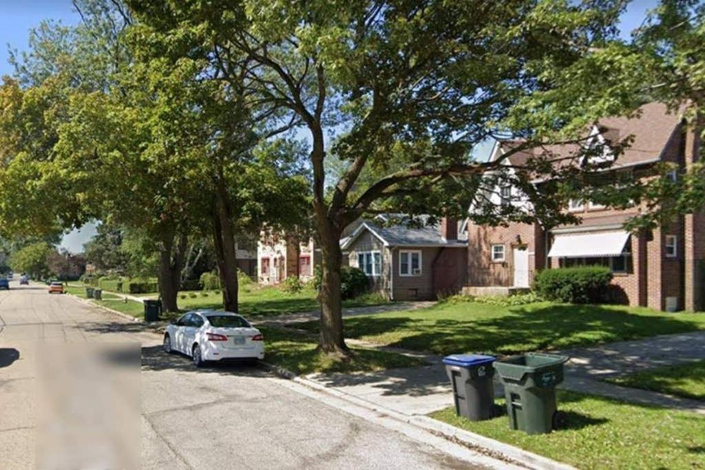 2 Bedroom Apt Near Great Lakes Naval Base And 6 Flags Waukegan Exterior photo