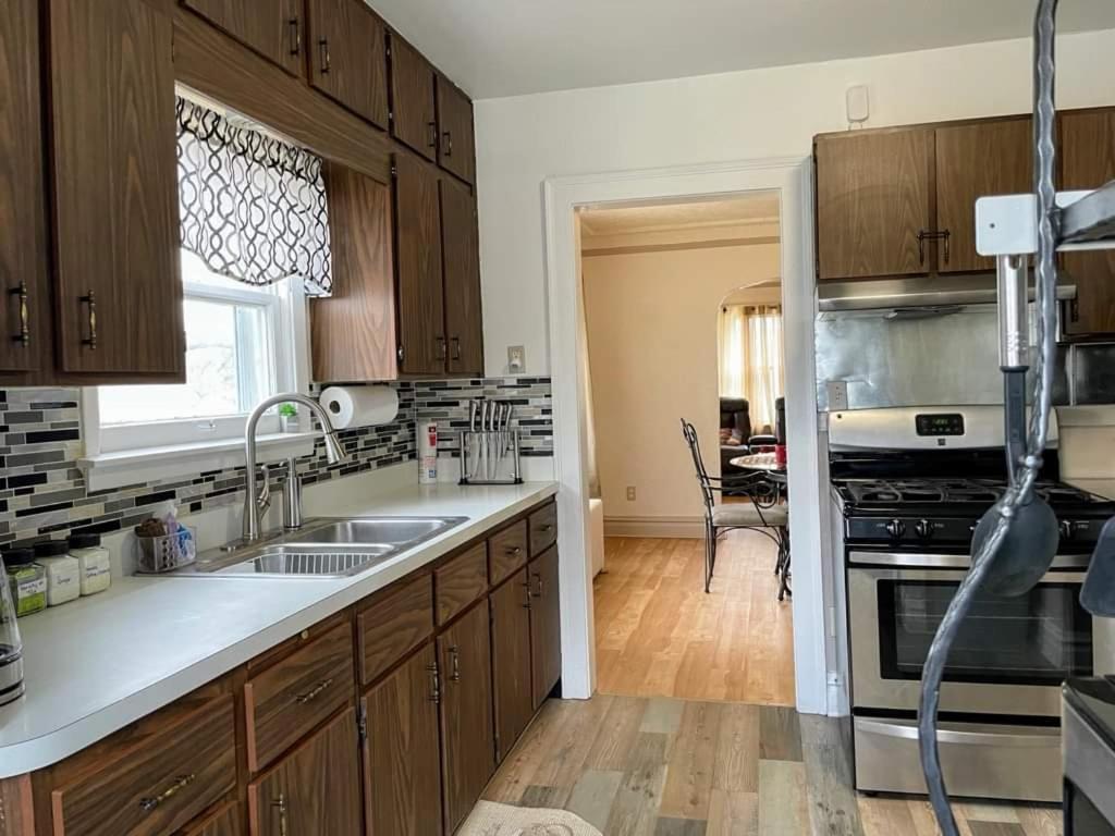 2 Bedroom Apt Near Great Lakes Naval Base And 6 Flags Waukegan Exterior photo